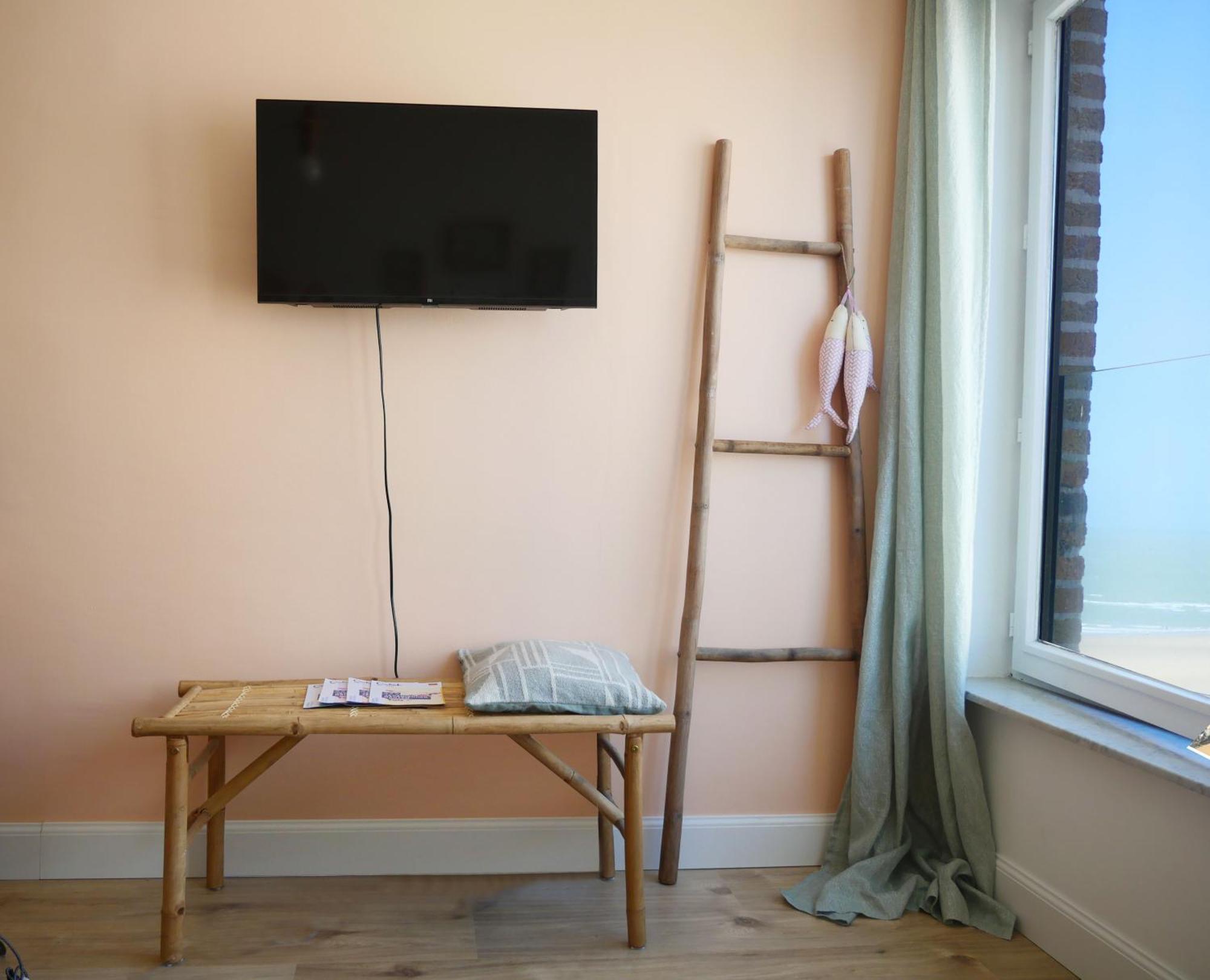 Cosy By The Sea Apartment